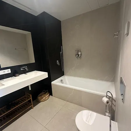 Gelijkvloers 3 Slaapkamer 'thetis' Torremolinos